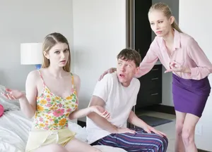 Mẹ kế bắt con cưng riêng của ông xã phang với cậu con trai